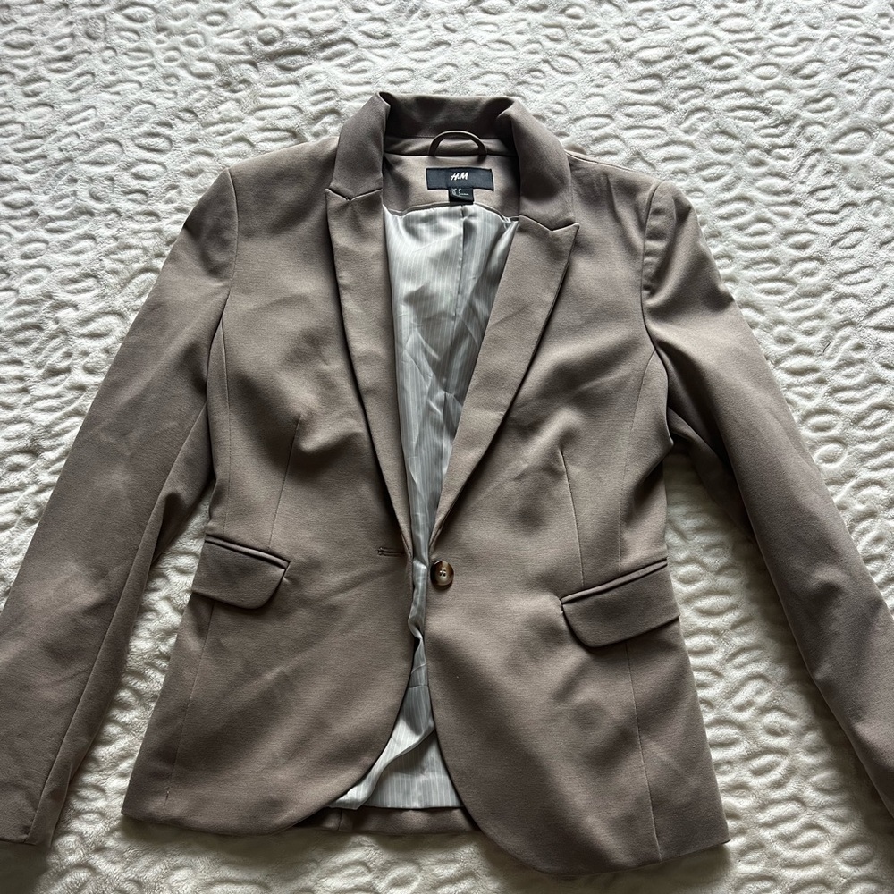 H&M tan blazer